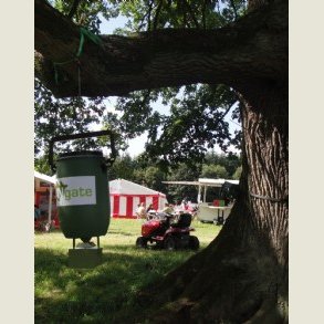 Komplet foder anl&aelig;g oph&aelig;ngt i tr&aelig; m/WF-10